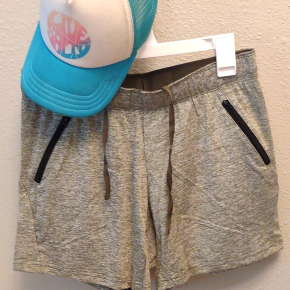 Liberty Pro xs yoga/ workout short, grey - Picture 1 of 2